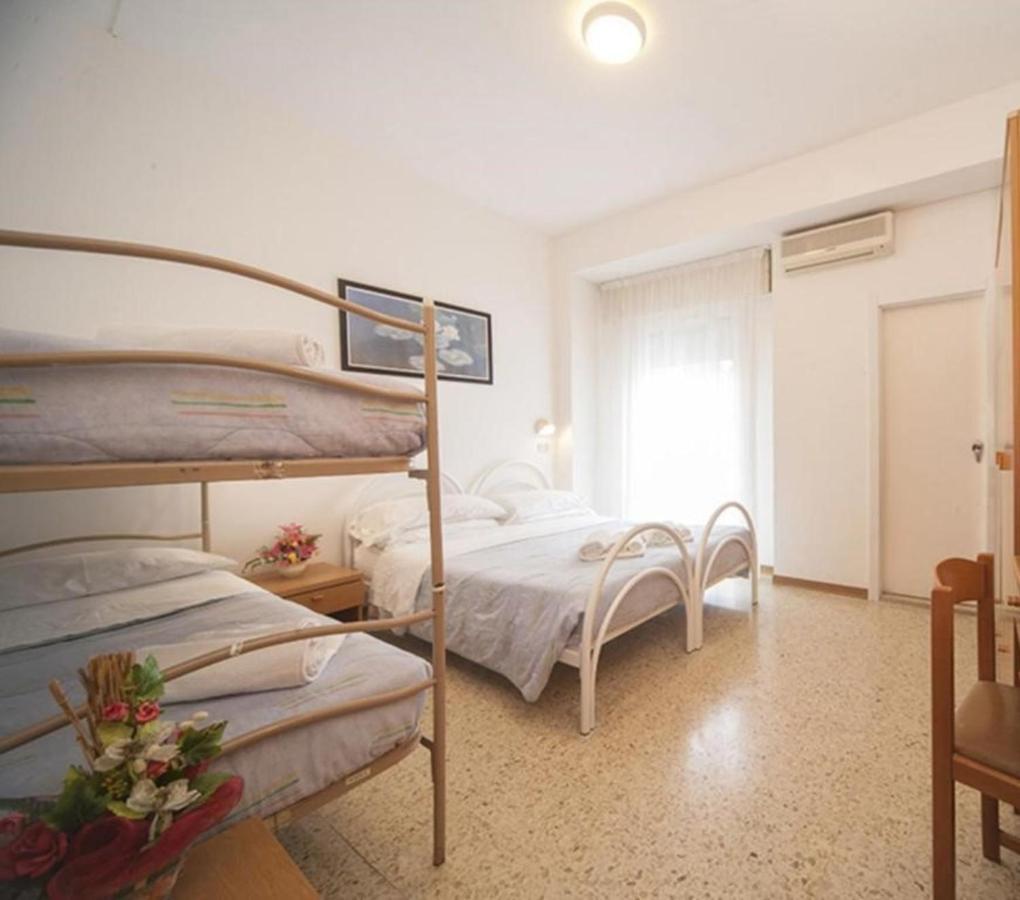 Hotel Gemini Rimini Buitenkant foto