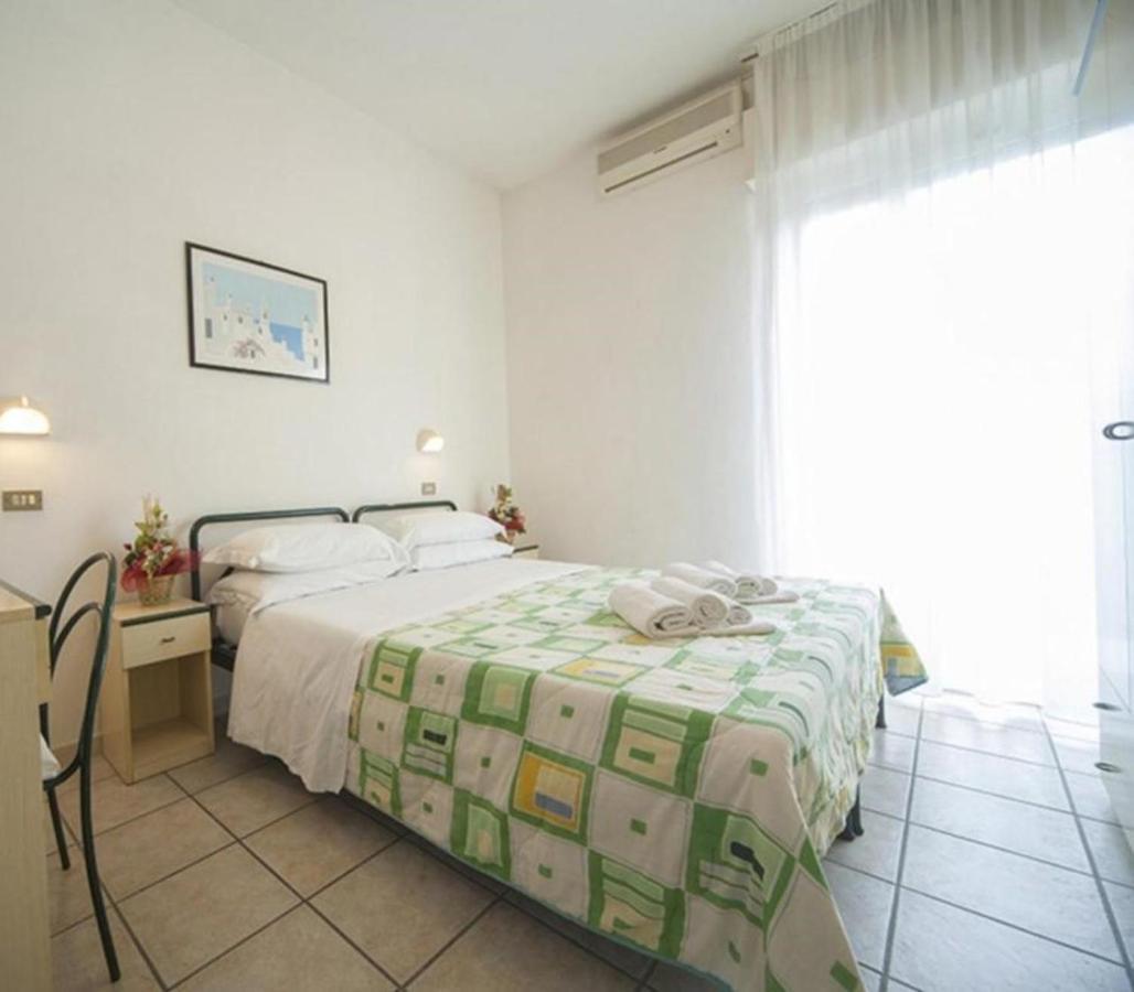 Hotel Gemini Rimini Buitenkant foto
