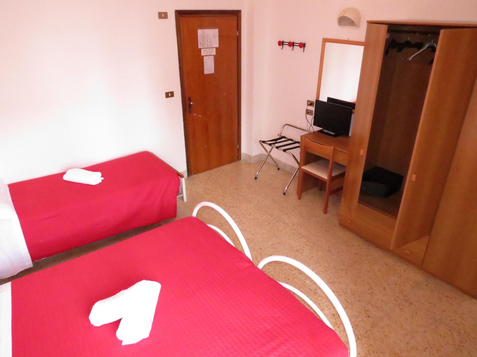 Hotel Gemini Rimini Buitenkant foto