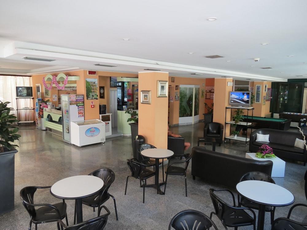 Hotel Gemini Rimini Buitenkant foto