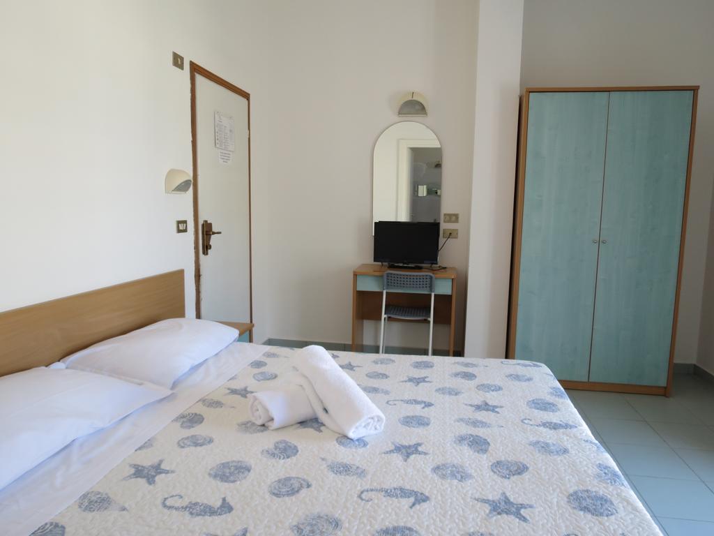 Hotel Gemini Rimini Buitenkant foto