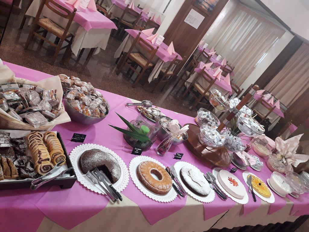 Hotel Gemini Rimini Buitenkant foto