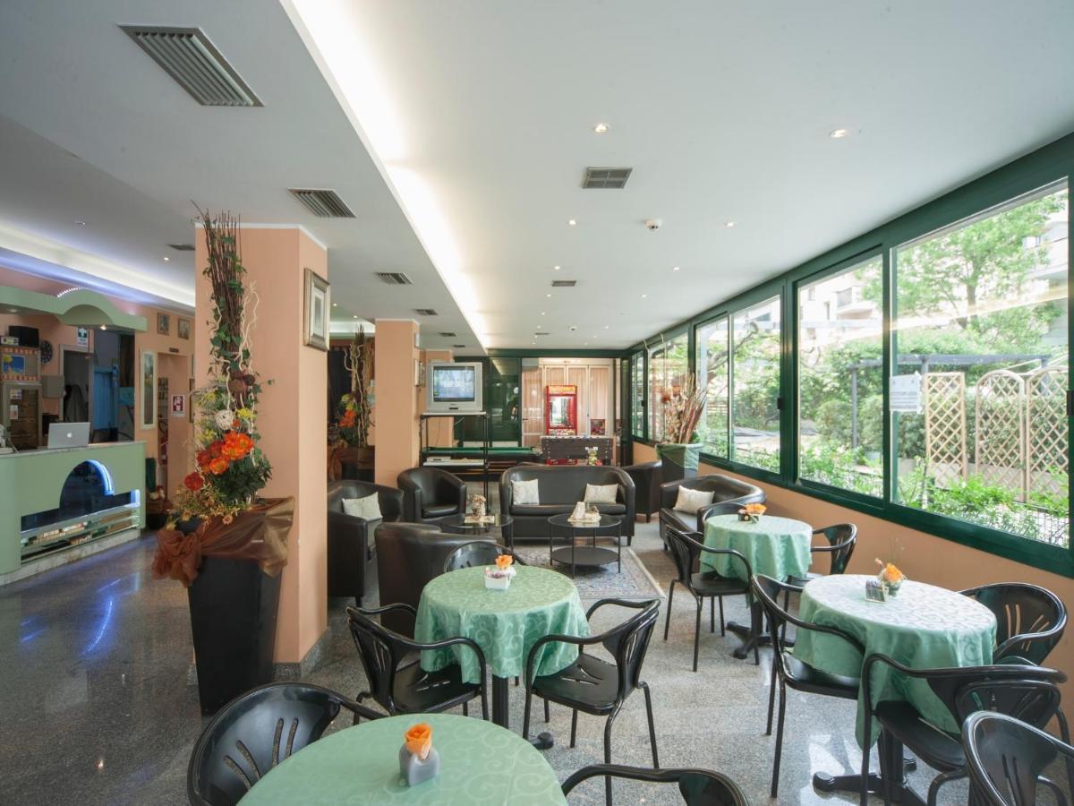 Hotel Gemini Rimini Buitenkant foto